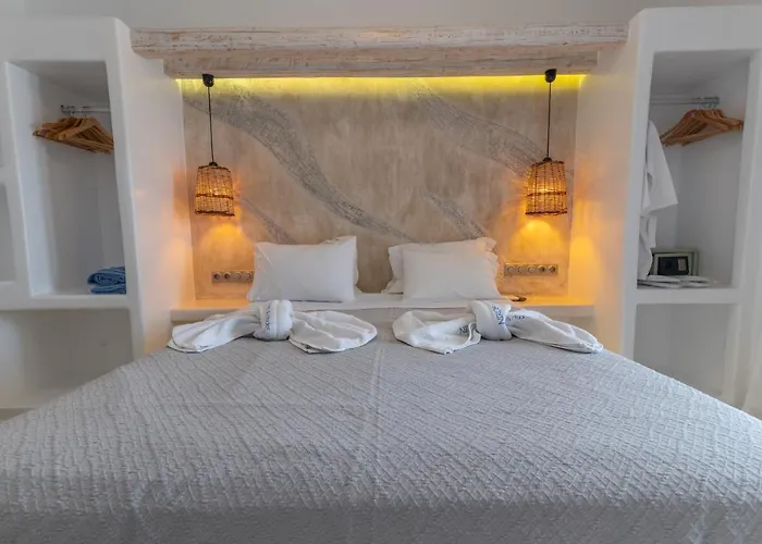 Nikos And מלון דירות